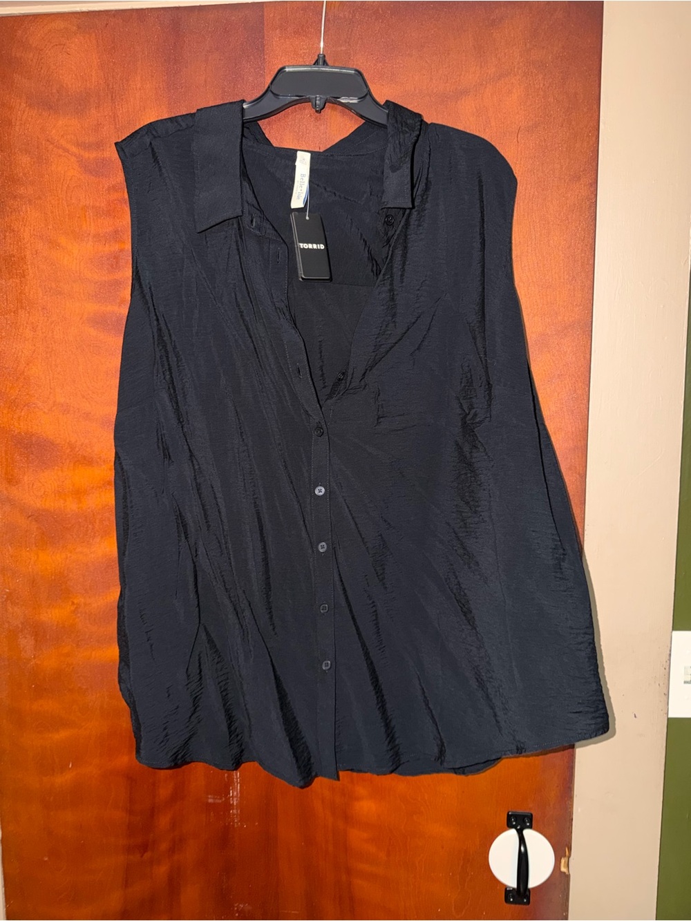 torrid Black Sleeveless Button-Down Blouse
